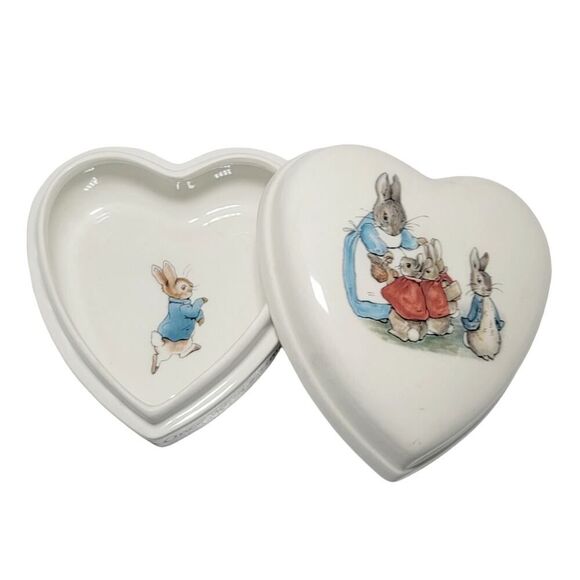 Wedgwood Beatrix Potter Peter Rabbit Heart Shaped Lidded Jewelry Trinket - Picture 7 of 9